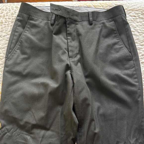 New Van Heusen Classic Black Dress Pants 30x32 - Picture 5 of 6